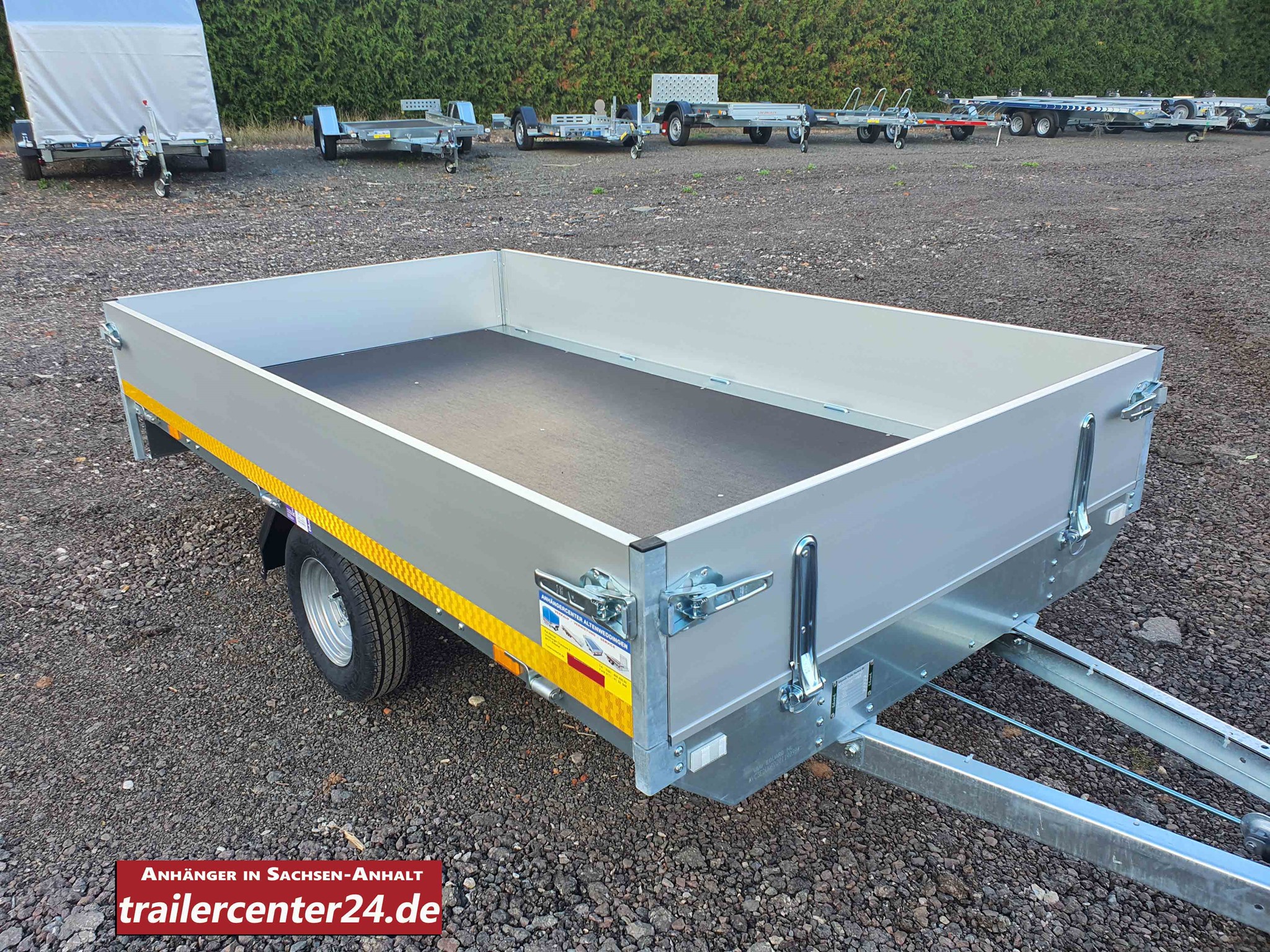 Bild von 750 kg - 1-Achser Allzweckanhänger 2,50 x 1,40m