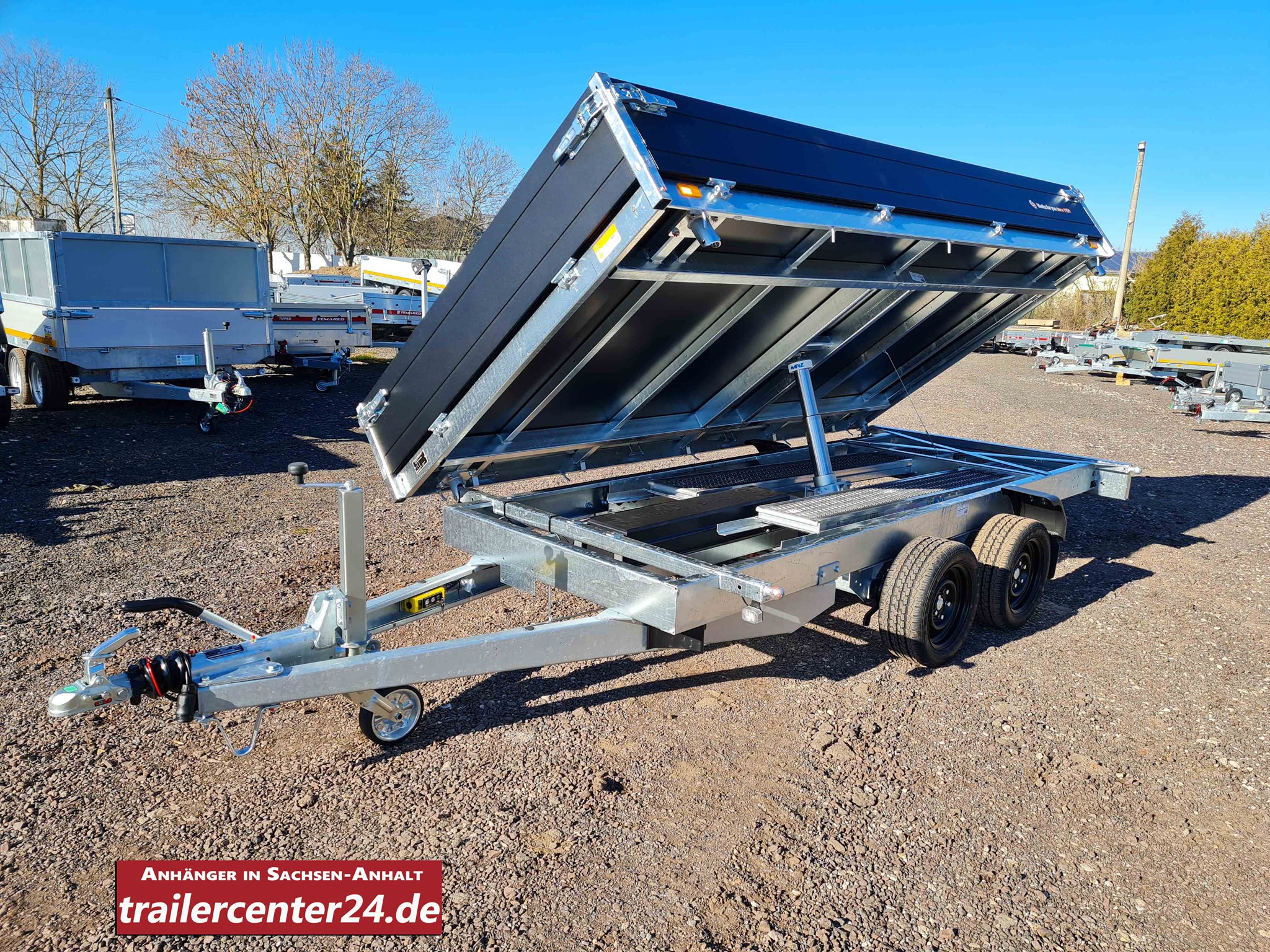 Bild von 2.7t - 3-Seiten-Kipper 3,56 x 1,84m