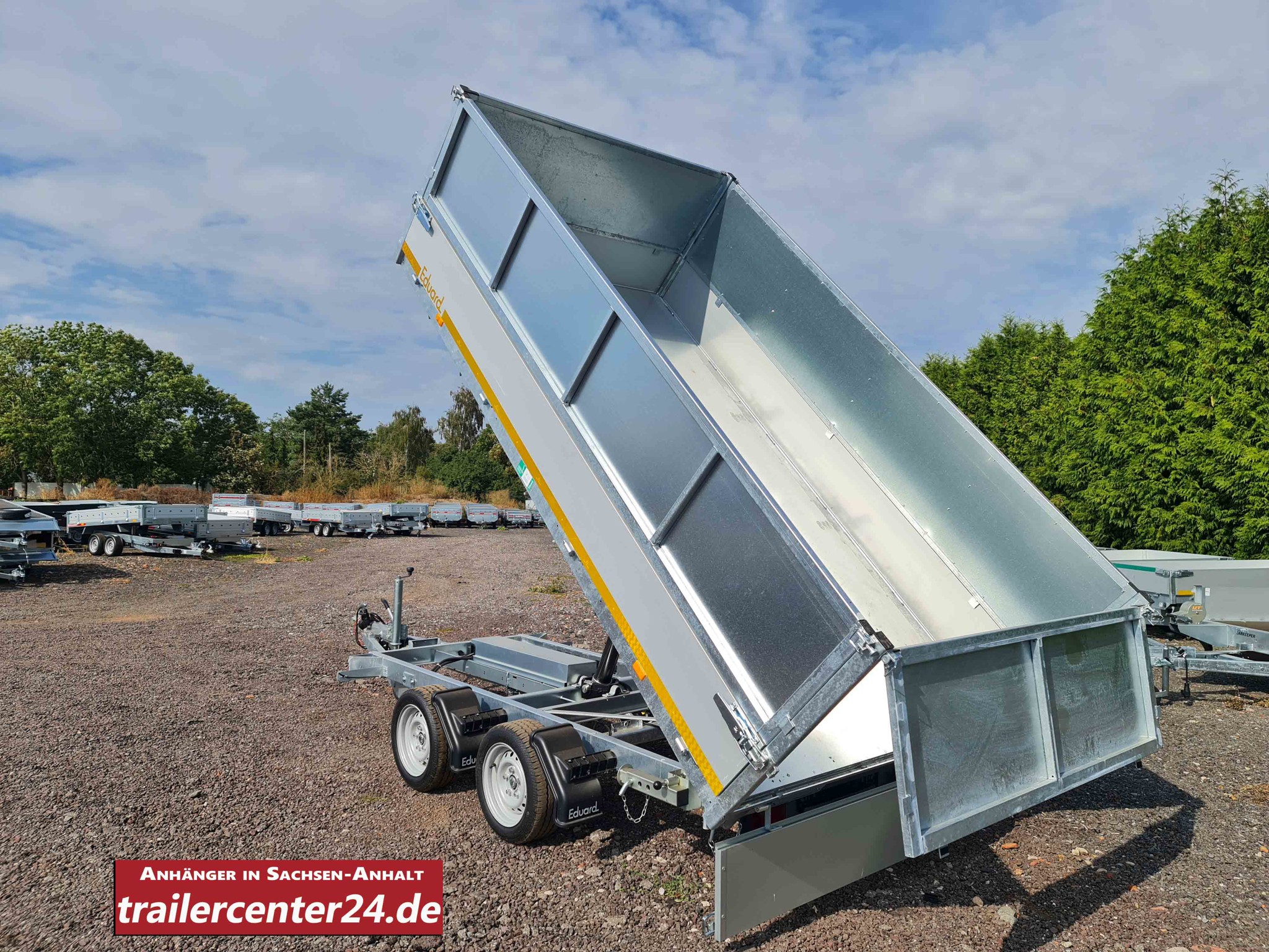 Bild von 3.5t - 3-Seiten-Kipper 3,30 x 1,80m mit geschlossenen Laubgitter