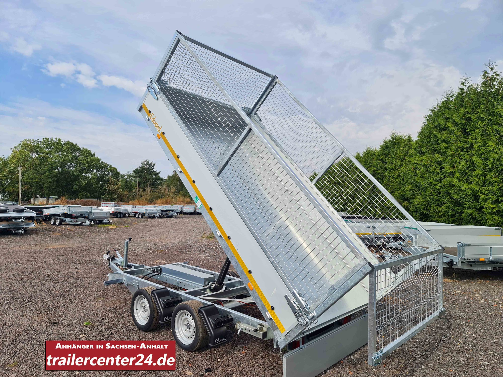 Bild von 3.5t - 3-Seiten-Kipper 3,30 x 1,80m mit offenen Laubgitter