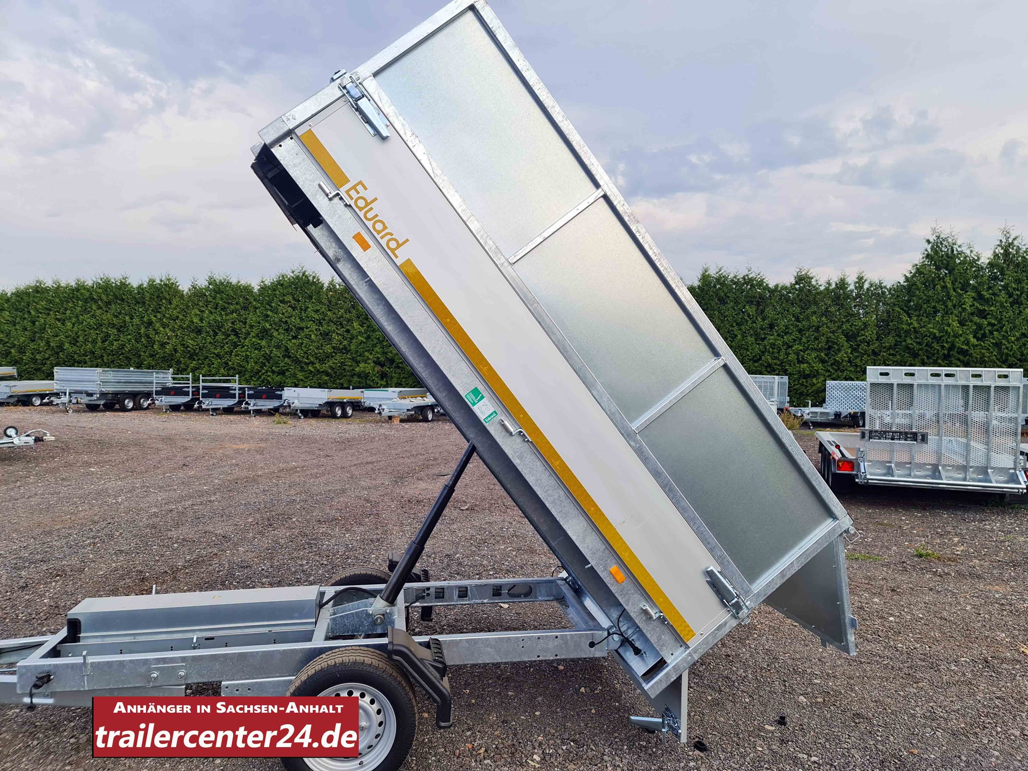 Bild von 1.8t - Heckkipper 2,60 x 1,50m mit geschlossenen Laubgitter