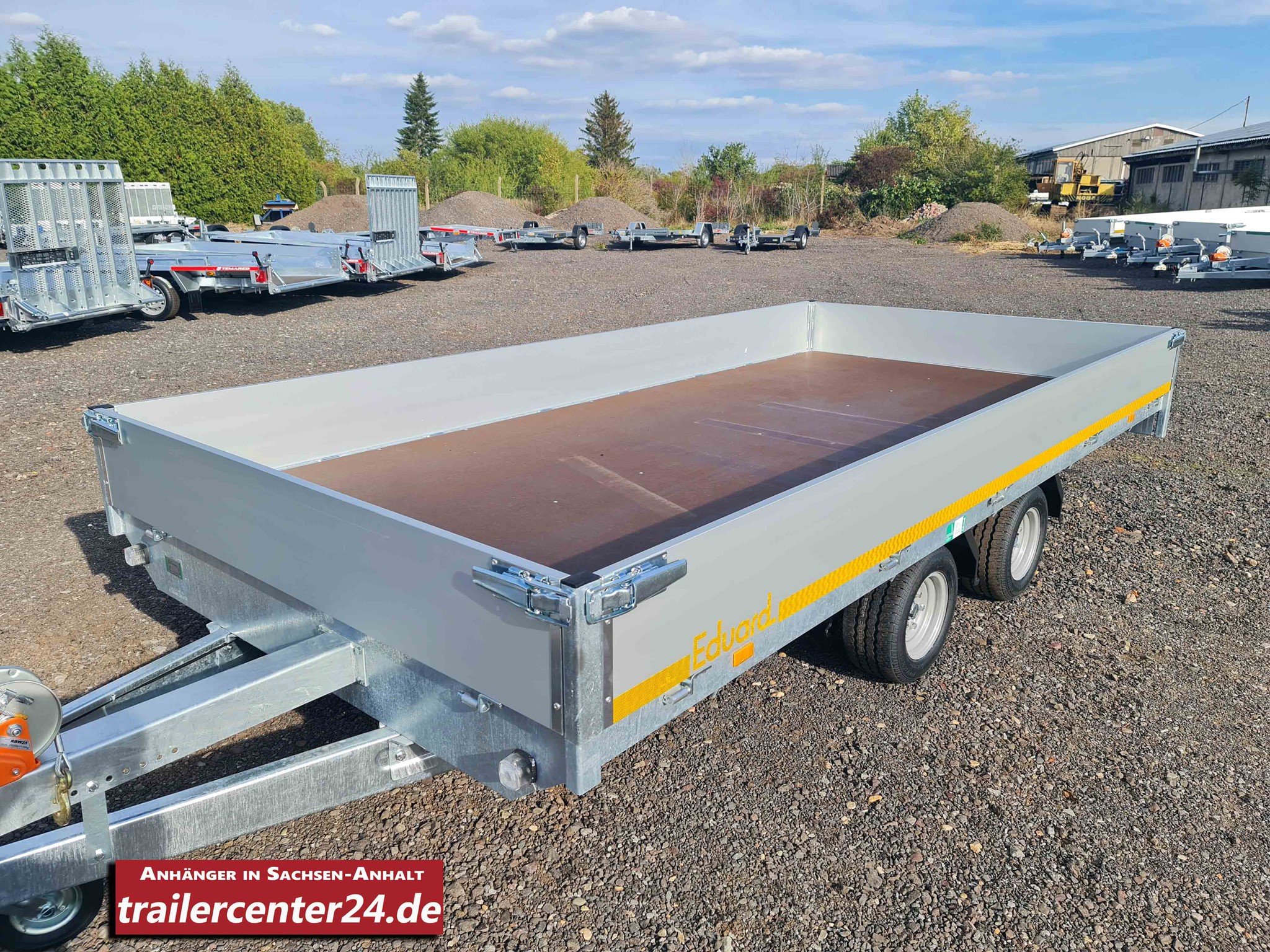 Bild von 2.000 kg - 4 x 2m Allzweckanhänger (optional Schienen, Winde..)