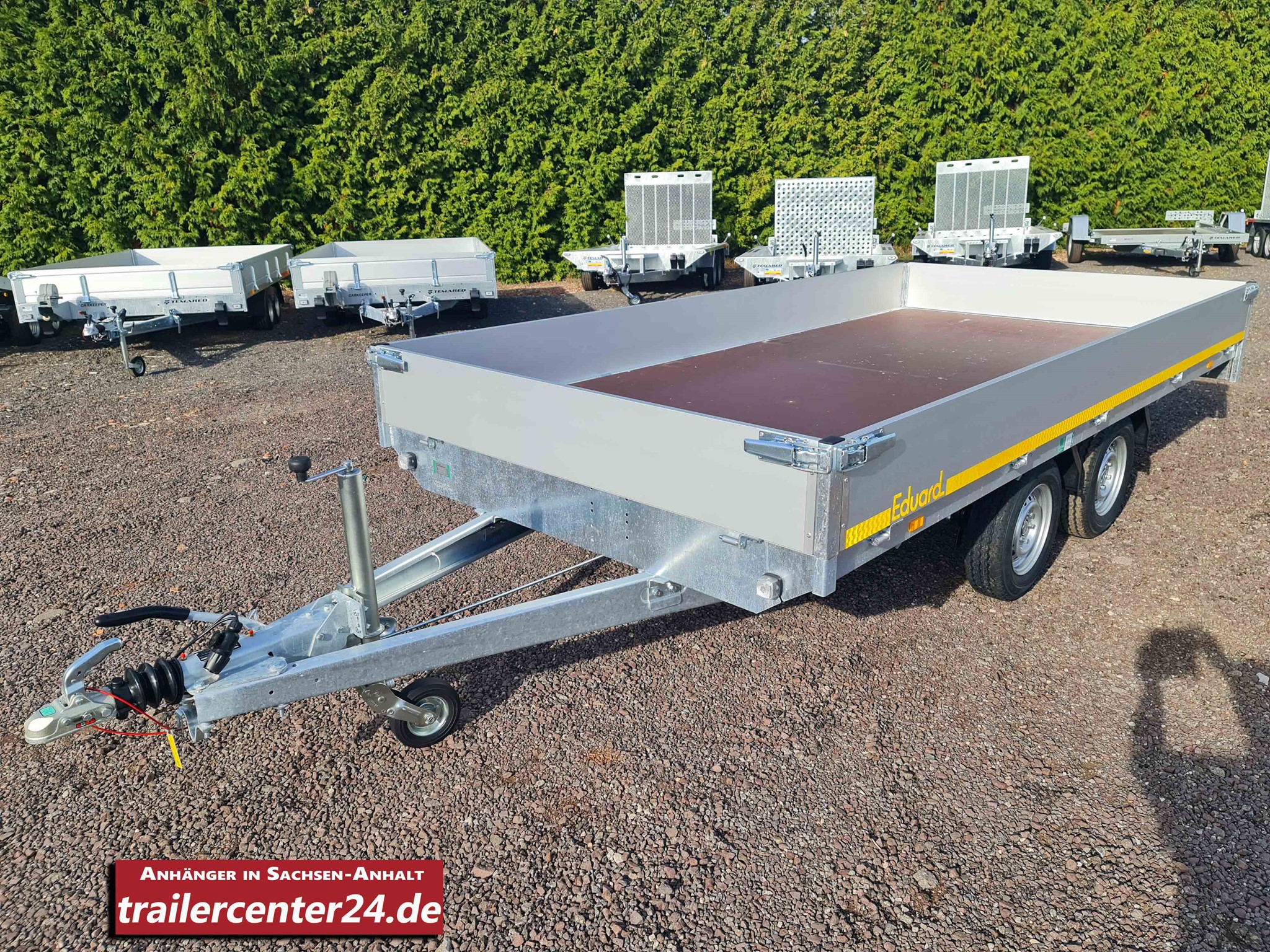 Bild von 2.700 kg - 4 x 2.20m Allzweckanhänger (optional Schienen, Winde..)