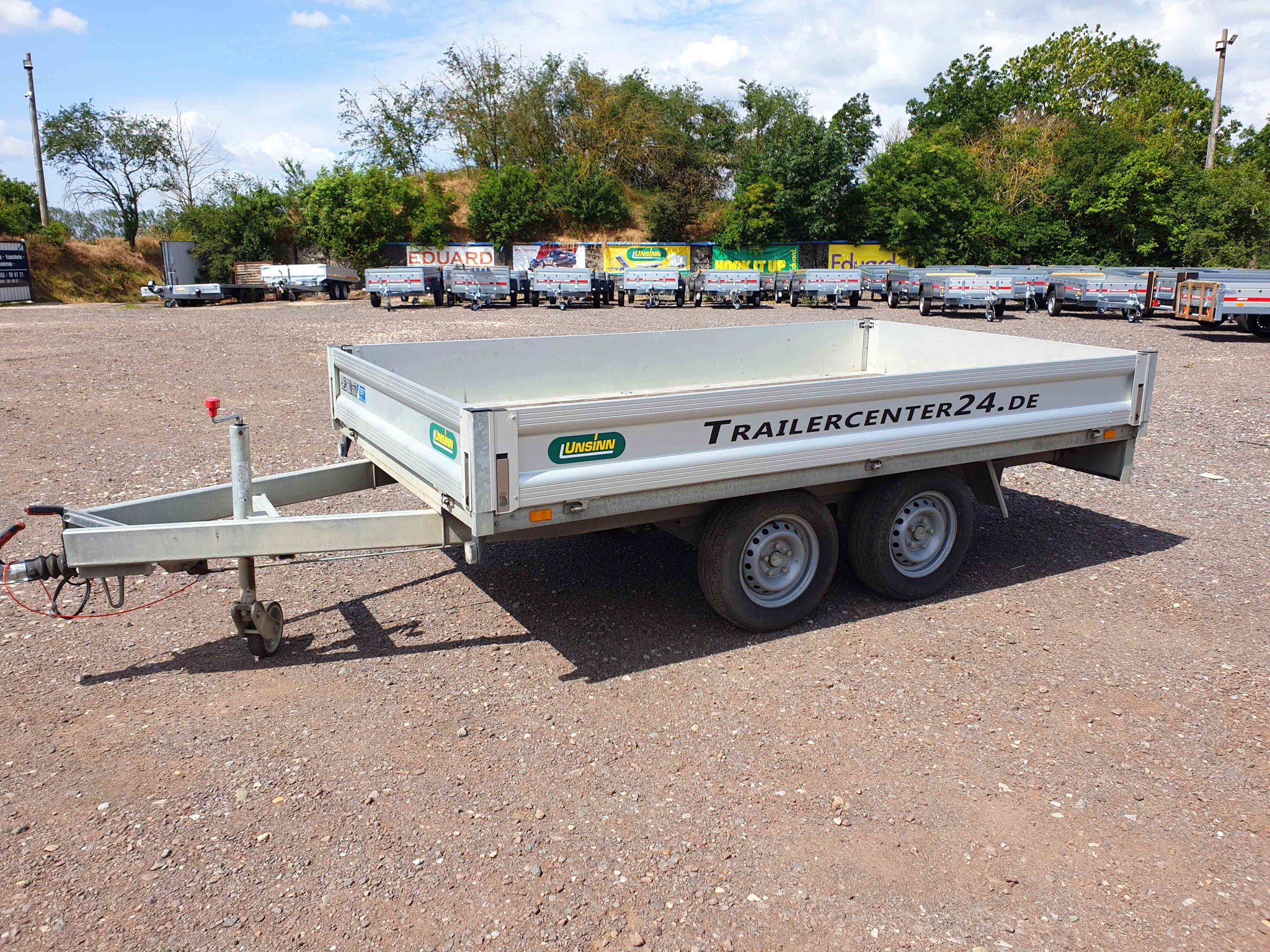 Bild von Mietanhänger 2.0t - 3.06 x 1.75 m Tandem Hochlader