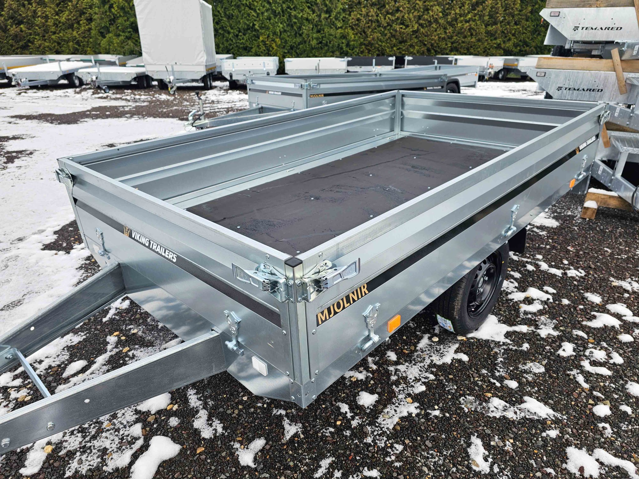 Bild von 750 kg - 1-Achser Allzweckanhänger 2,53 x 1,46m inkl. 100 Km/h
